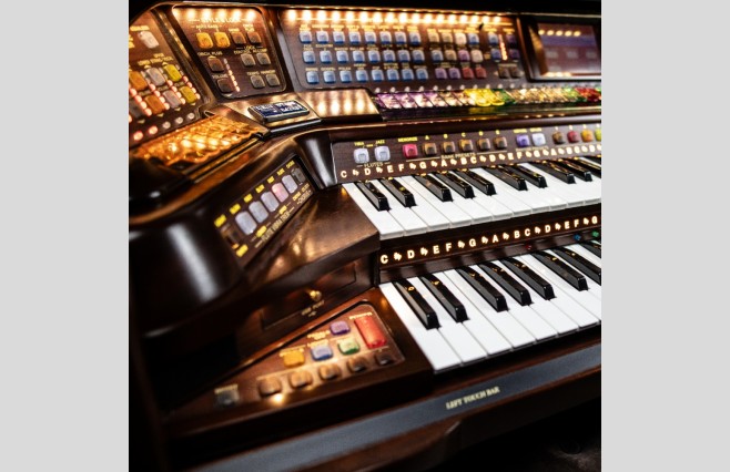 Used Lowrey Prestige Plus Organ All Inclusive Top Grade Package (SN:913-040811) - Image 6